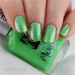 1066 Manon, Moyra Gel look Neglelak
